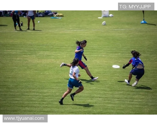 深圳飞盘队的团队协作之道:如何在飞盘运动中实现默契与配合 深圳飞盘队的团队协作之道:如何在飞盘运动中实现默契与配合